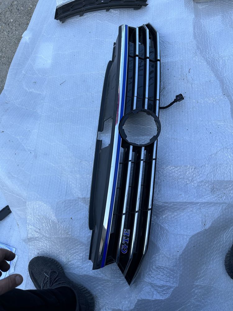 Grilă radiator vw passat b8.gte.hybrid.cod:3g0853651.c.