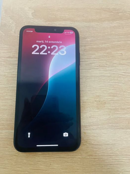 Iphone 11 , baterie defecra