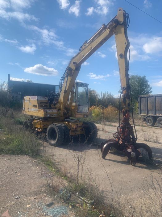 Excavator pe roti LIEBHERR A902