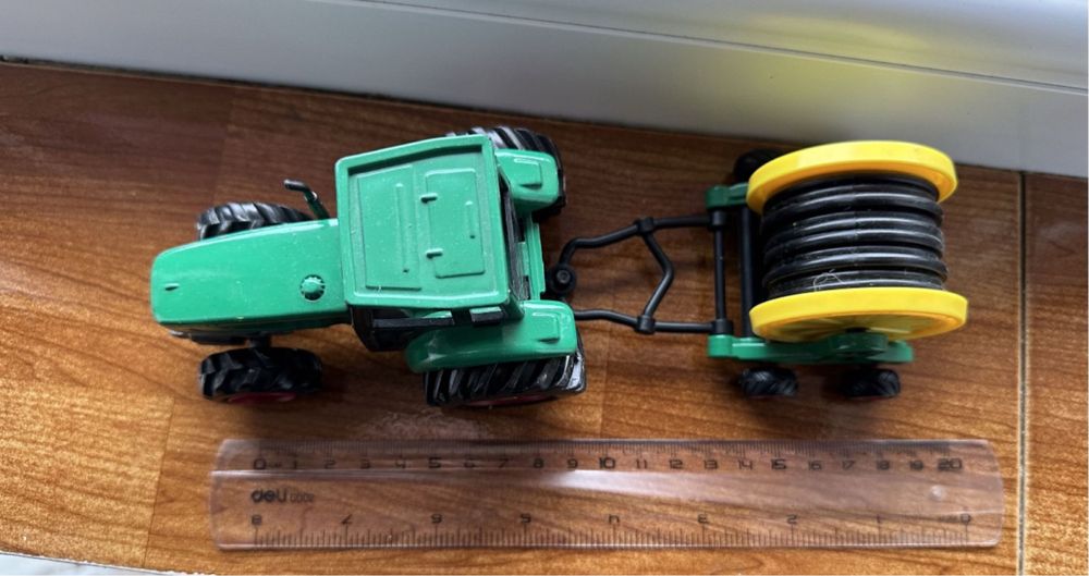 Macheta auto 1/32 tractor cu remorca