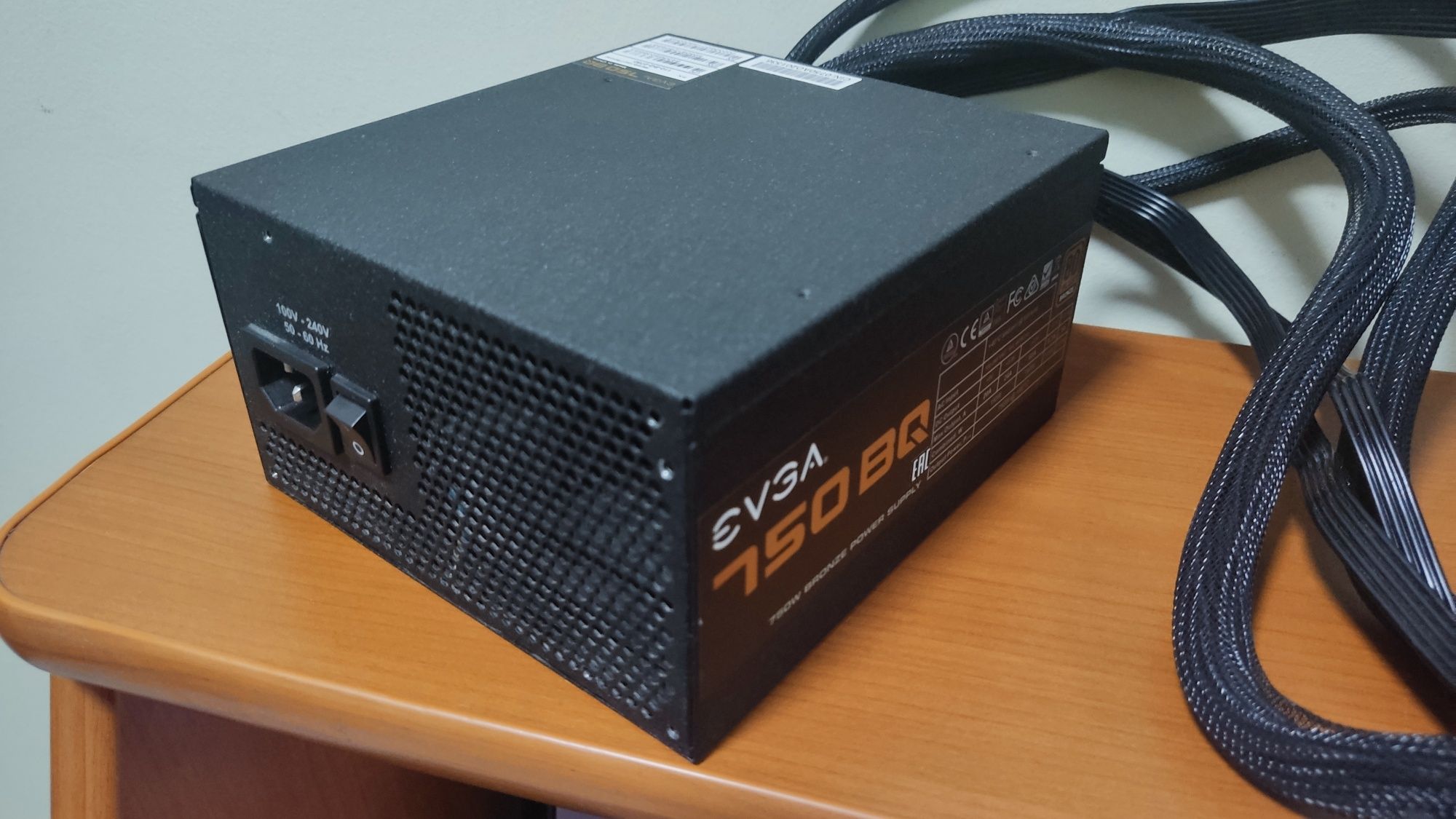 Блок питания ATX 750W EVGA 750 BQ