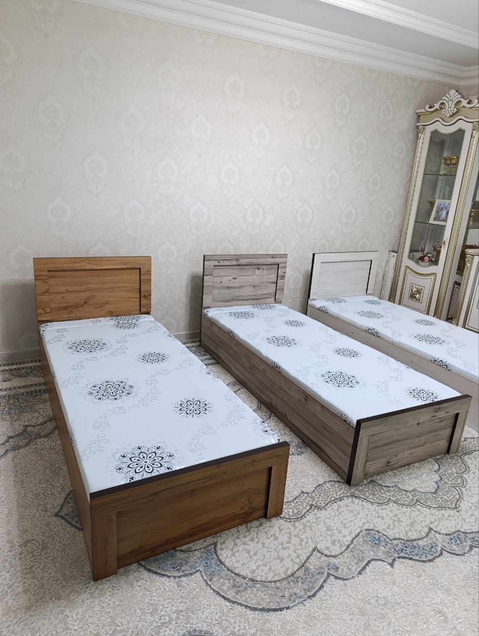 Krovat bir kishilik sandiqli optom narxlarda