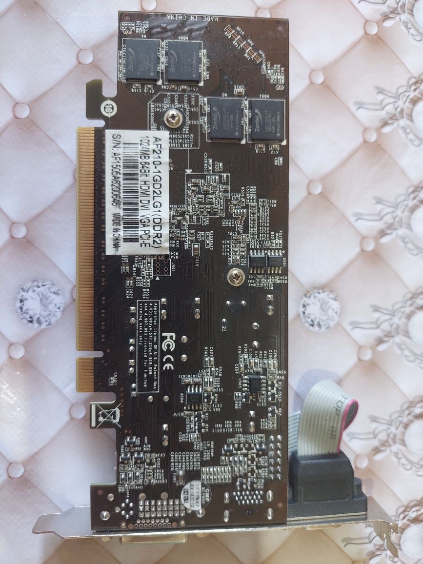 Видеокарта Nvidia Geforce GT-210 1Gb DDR2.