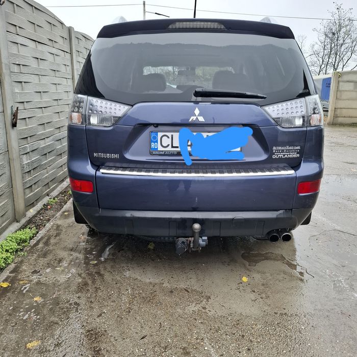 Mitsubishi Outlander..