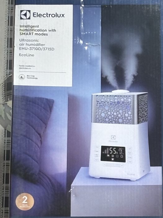 На запчасти увлажнитель воздуха 2 штуки електролюкс