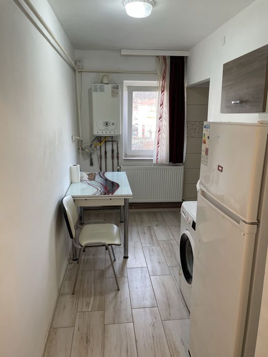 Inchiriez garsoniera, 30 mp, in Topoloveni