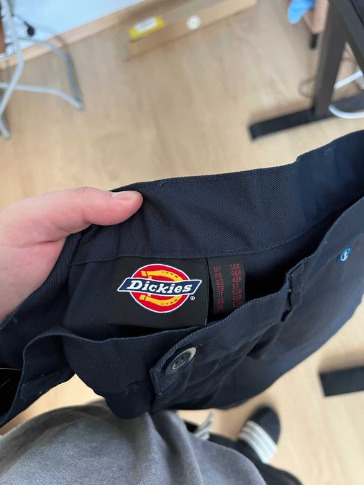 pantaloni dickies cargo noi cu eticheta 36