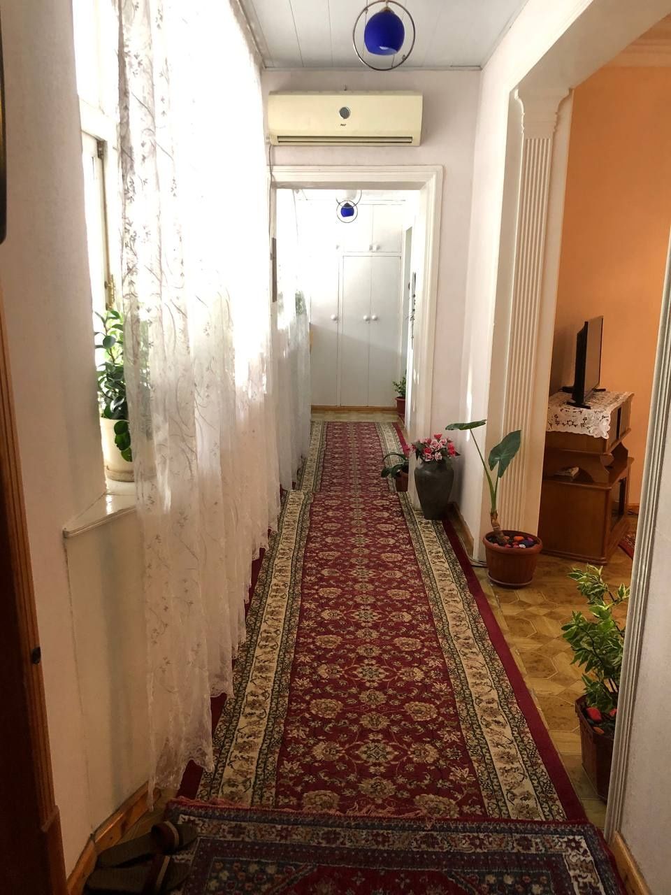 Срочно продаётся 3+3/1/4 132м2 юнусабад 2 квартал ор-р суд