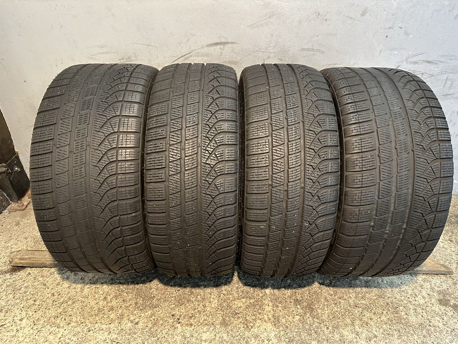Гуми 275/35/19 и 245/40/19 PIRELLI Pzero Winter RUN FLAT