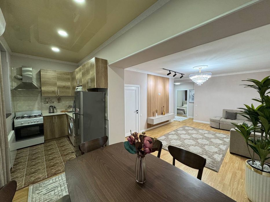 ПРОДАЕТСЯ 3/2/4 на: Ц-5 с ремонтом мебел техника 70м2