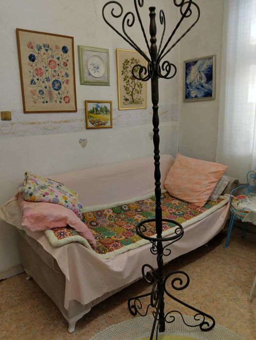 Вертикална закачалка от ковано желязо