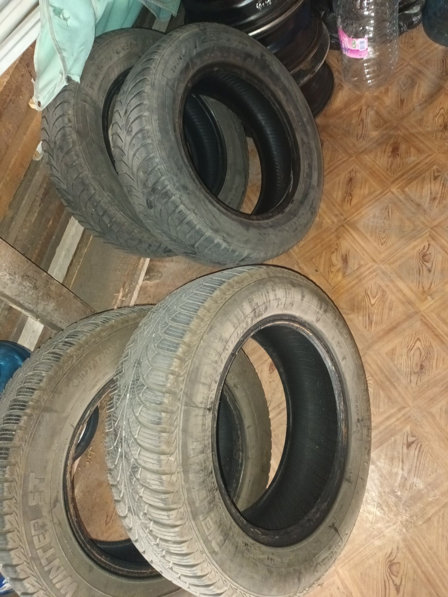 Продавам  4бр.Зимни гуми 195/65 /15 2х2
