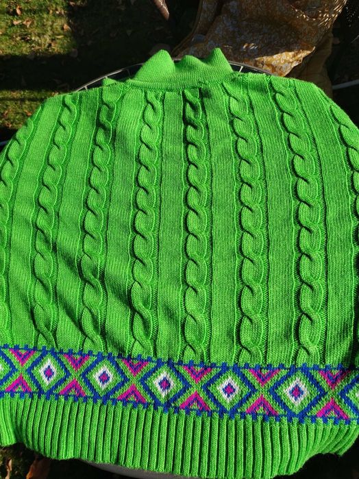 Пуловери дамски плетиво