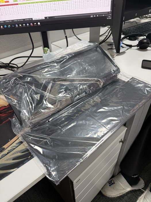 Комлект черных сеток от корпуса lian li lancool 3