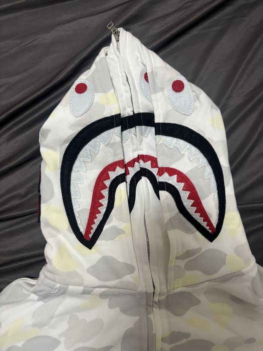 Чисто нов Бял бейп суичър