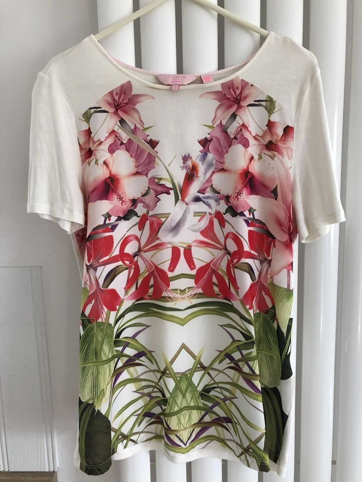 TED BAKER T-Shirt блуза S и М размер с флорални мотиви, цветя