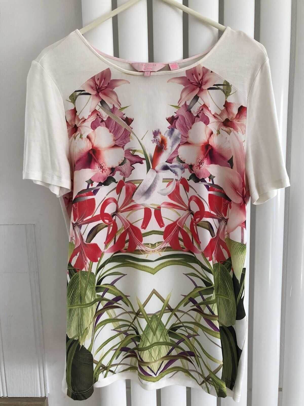 TED BAKER T-Shirt блуза М размер с флорални мотиви, цветя