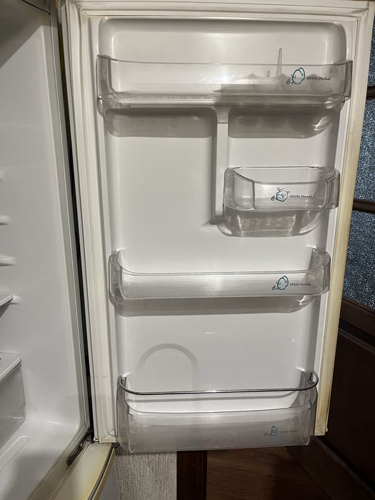 Холодильник Samsung