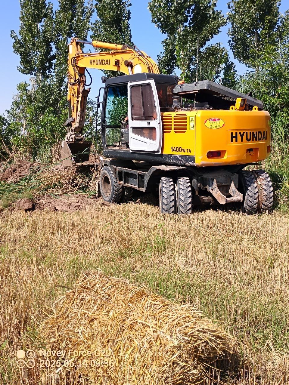HYUNDAI 1400 yili-2008 holati a'lo