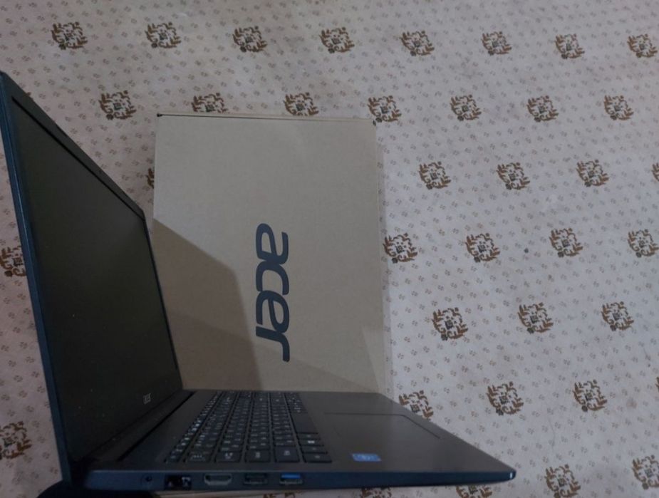 Noutbuk Acer aspri