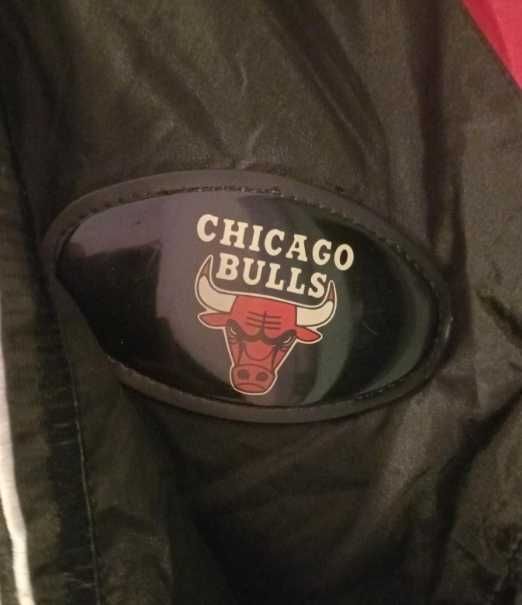 Оригинално ретро двулицево яке на Chicago Bulls