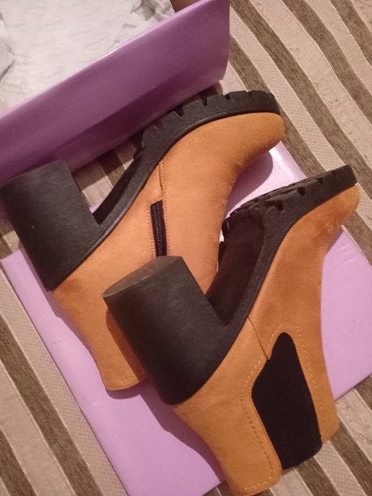 Оригинални Дамски Боти!-50%!