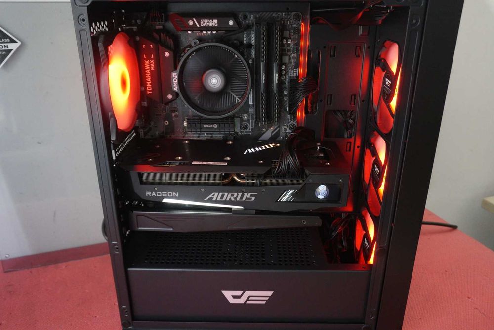 Gaming: Ryzen 5500/ B450/ RX 6800 Aorus/ 16GB RAM/ 1TB Samsung Nvme