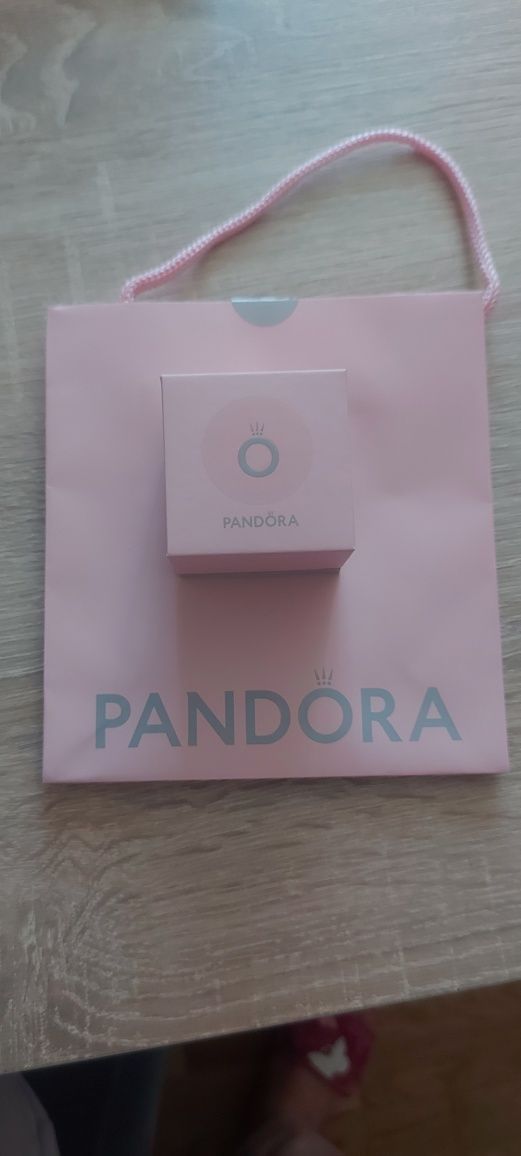 Set Pandora cutie si punga roz