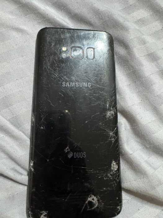 Проддам самсунг с8+