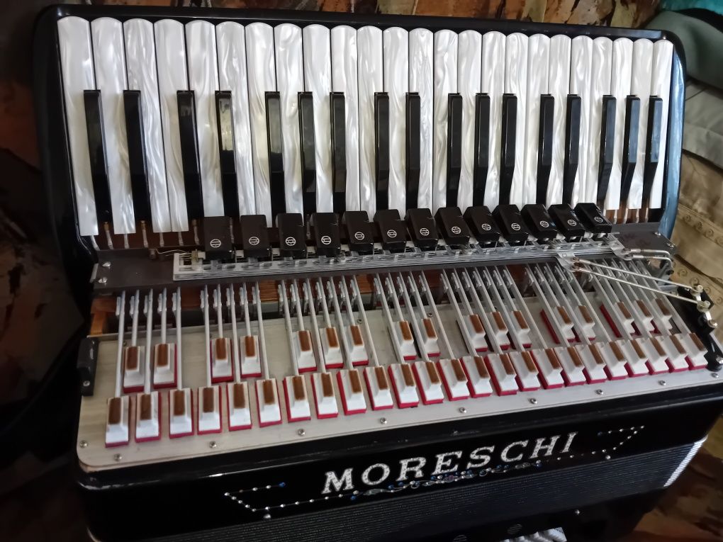 Acordeon Moreschi 2+2