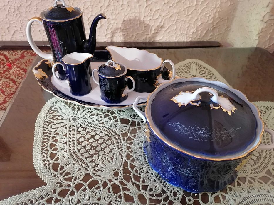 Serviciu de masă porțelan, cobalt, aur, 6 piese, made in RSR vintage