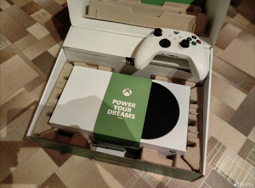 Xbox Series S в идеальном состоянии