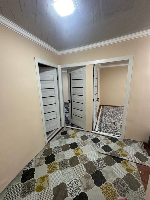 Продаётся квартира 23 квартил

Чиланзар 23 квартал 
Ориентир:  Дилором