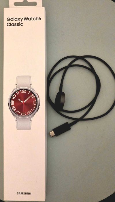 Продавам Samsung Galaxy Watch6 Classic 43mm LTE нова оригинална каишка