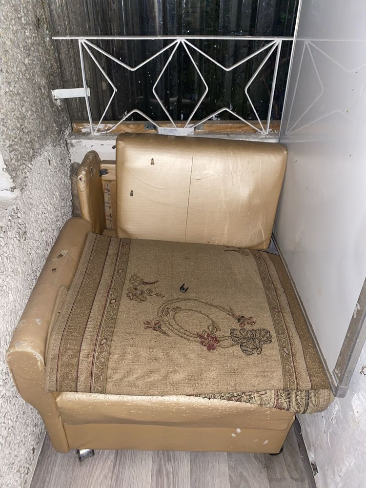 БЕСПЛАТНО диван и кресло
