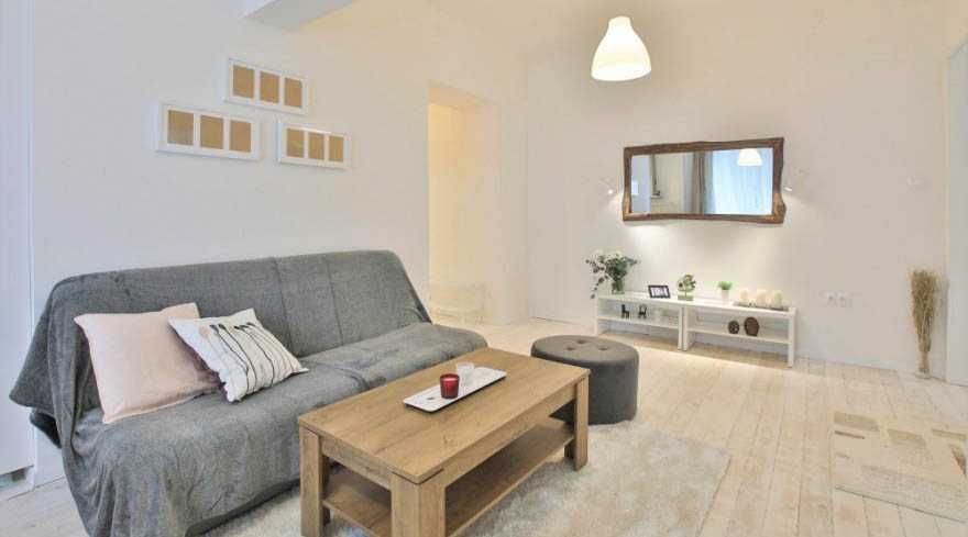 Дава се под наем Тристаен апартамент в София, Център - 120 кв.м за 999 € - Снимка #1