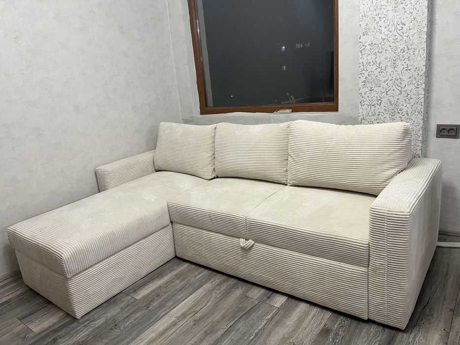 Разтегателен ъглов диван