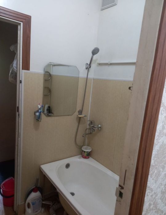 1/4/4чиланзар 2 продаётся квартира