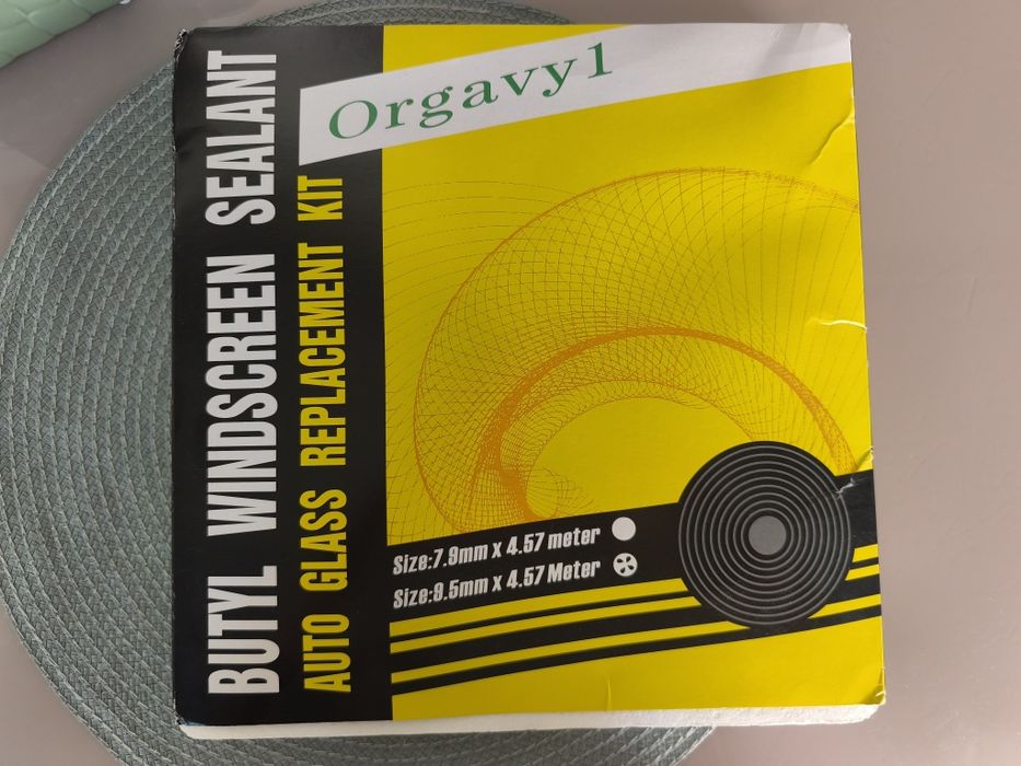 Bulbi angel eyes honeycomb xenon tip proiector. Cadou sealant