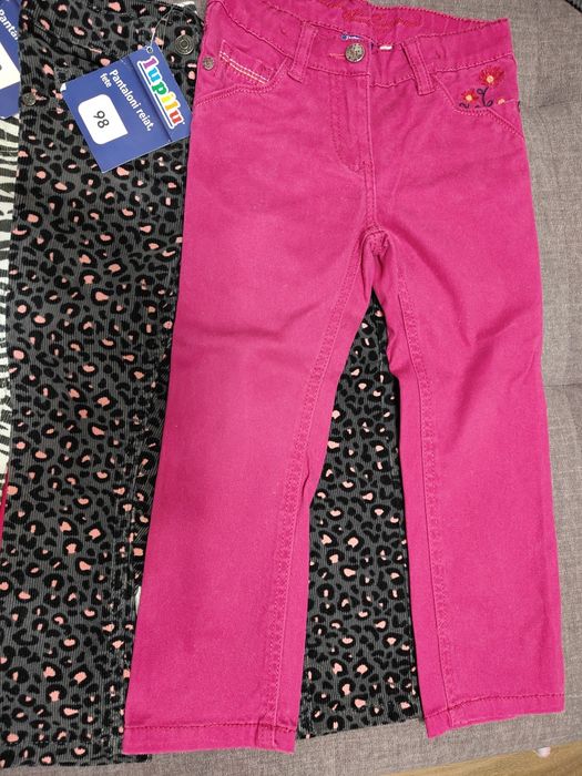 Lot haine fete, măr. 3 ani