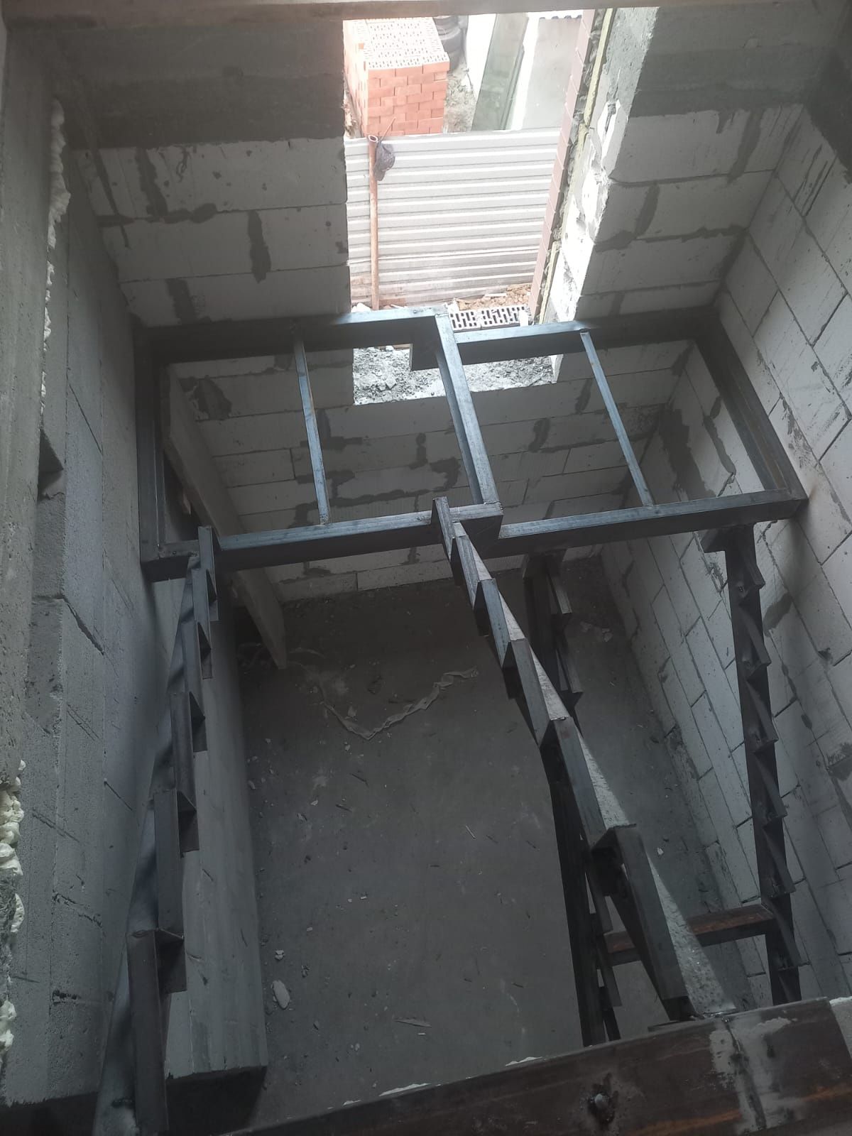 Металлокаркас лестница