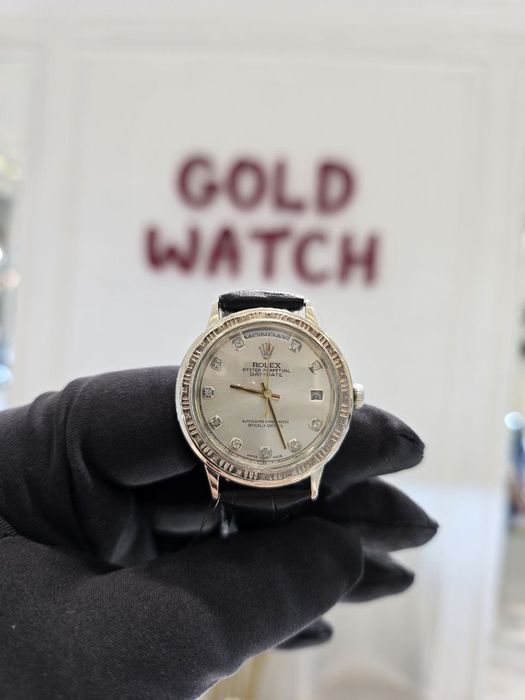 Продам часы из белого золото 585 пробы, 
Автоматика