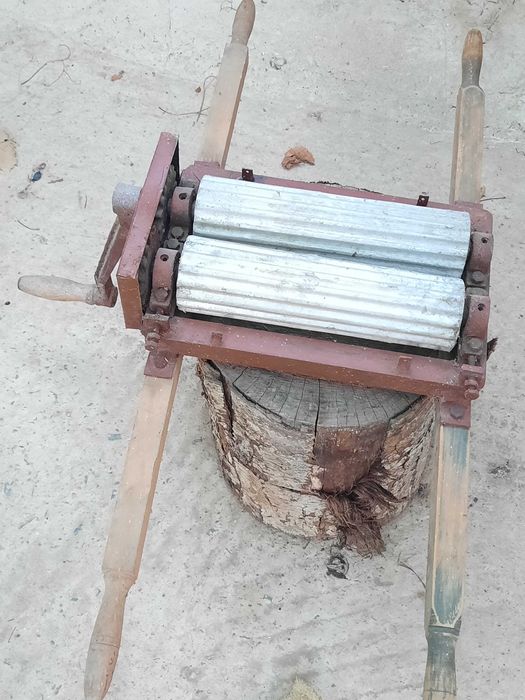 Teasc/ Presă pentru struguri 100 litri