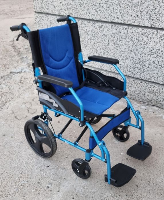 Инвалиден стол/помощна количка/