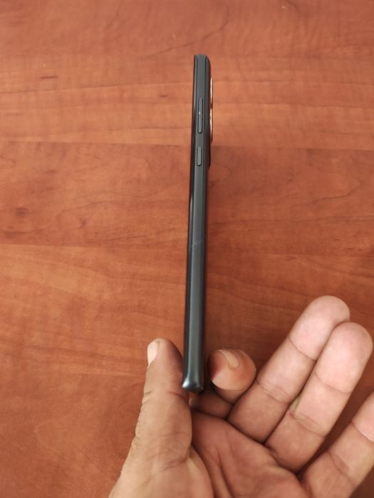 Motorola G85 250G RAM 12