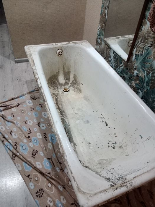 Отдам бесплатно ванну чугунная