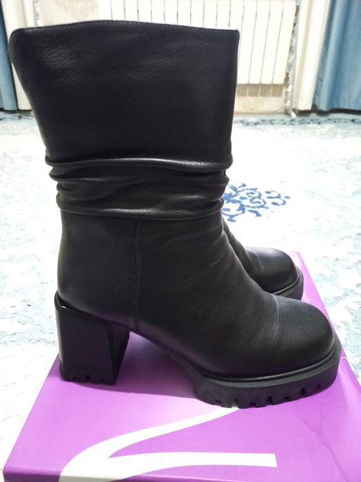 Продам женские сапоги из натурального кожа зимние