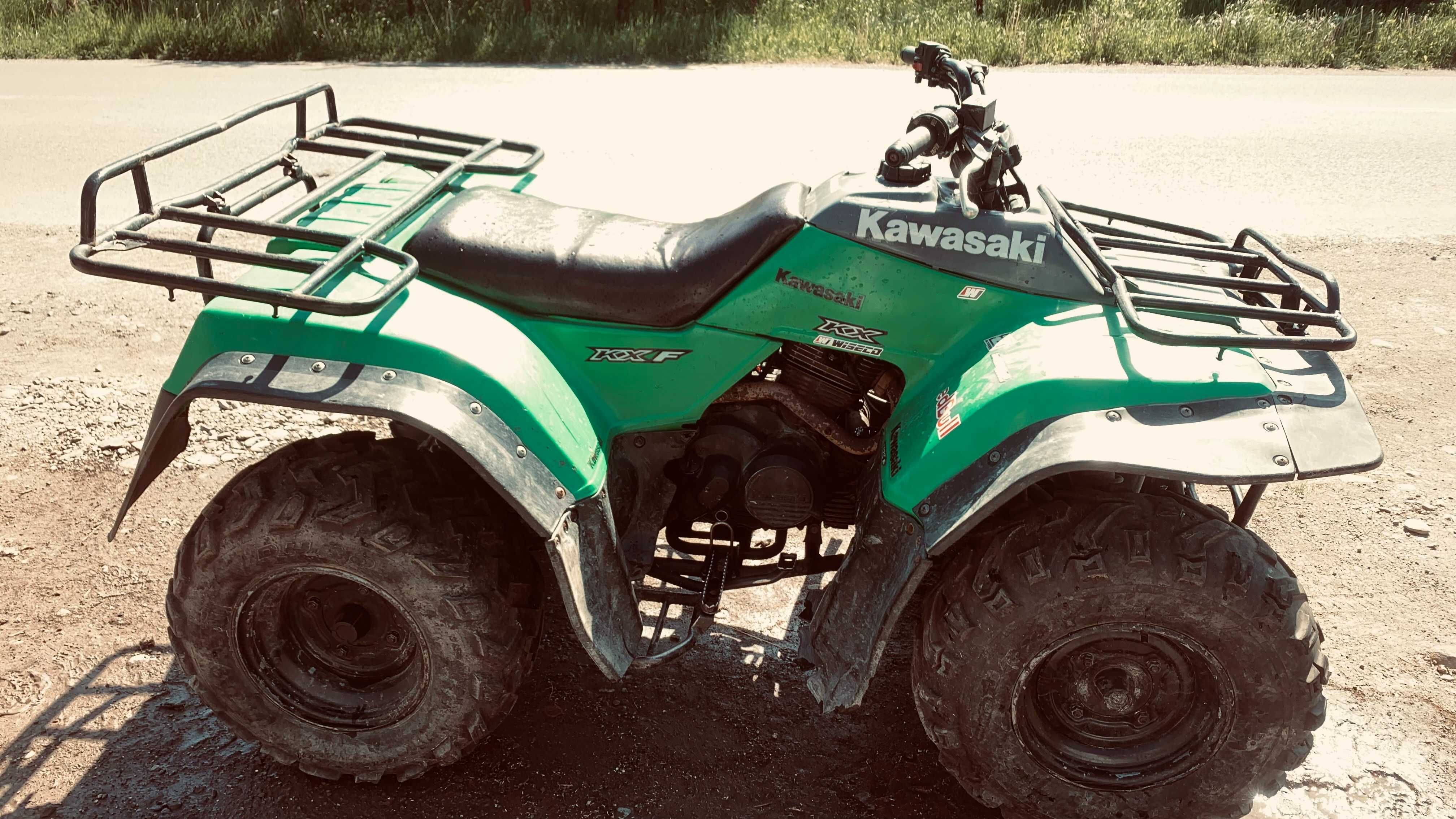 Vand atv kawasaki klf 300 4x4 permanent pret negociabil