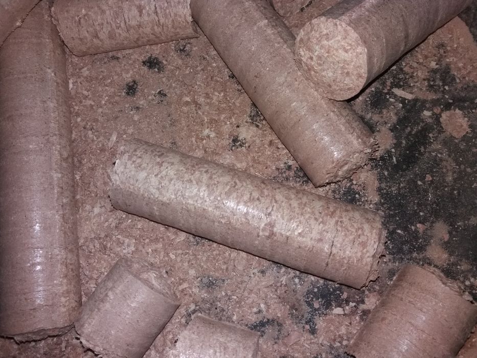 Vand brichete din rumegus