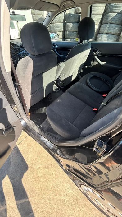 Vand ford focus an 2001 motoe 1800 cm